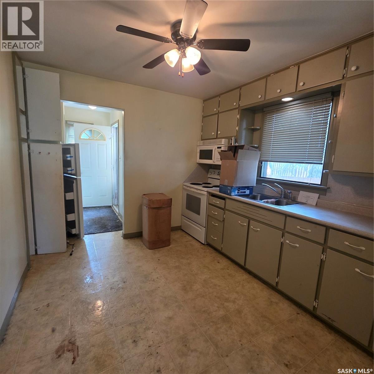 155 23rd Street W, Prince Albert, Saskatchewan  S6V 4L5 - Photo 9 - SK042190