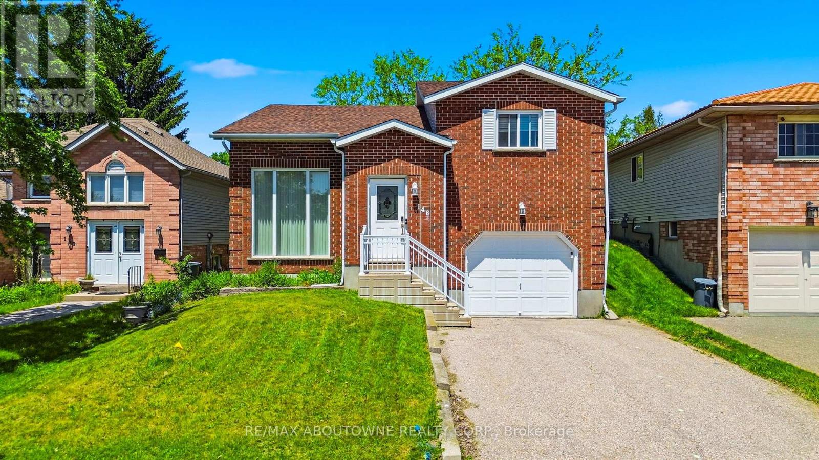 UPPER - 146 BANKSIDE DRIVE N, Kitchener, Ontario