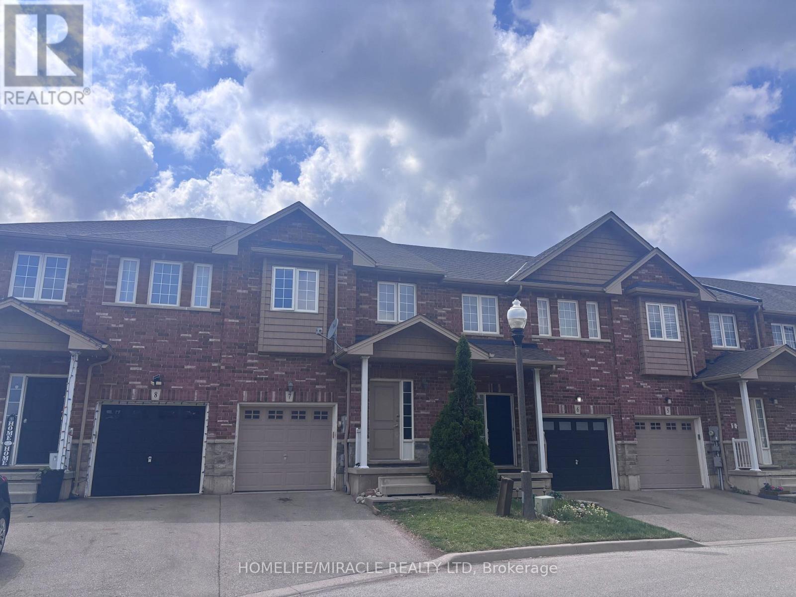 7 - 45 Seabreeze Crescent, Hamilton, Ontario L8E 5C8 - Photo 2 - X13547842