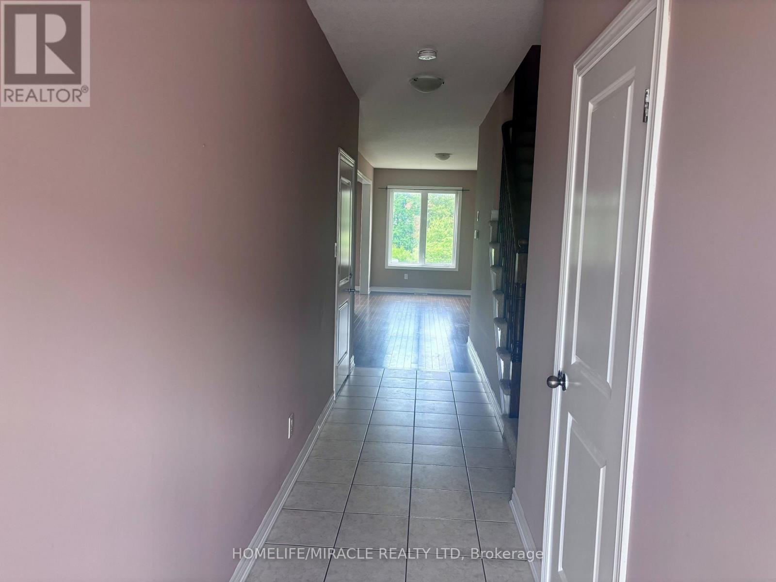 7 - 45 Seabreeze Crescent, Hamilton, Ontario L8E 5C8 - Photo 4 - X13547842