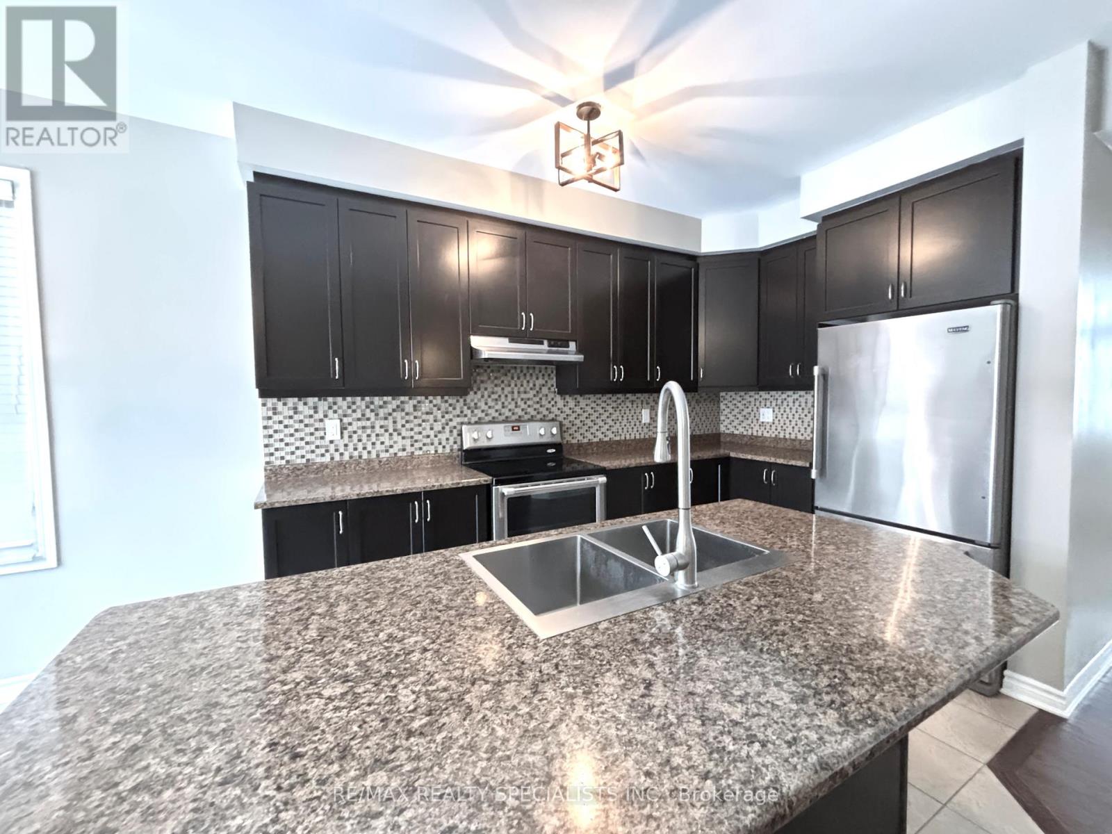 227 Spring Creek Drive, Hamilton, Ontario  L8B 0Y4 - Photo 4 - X13521656