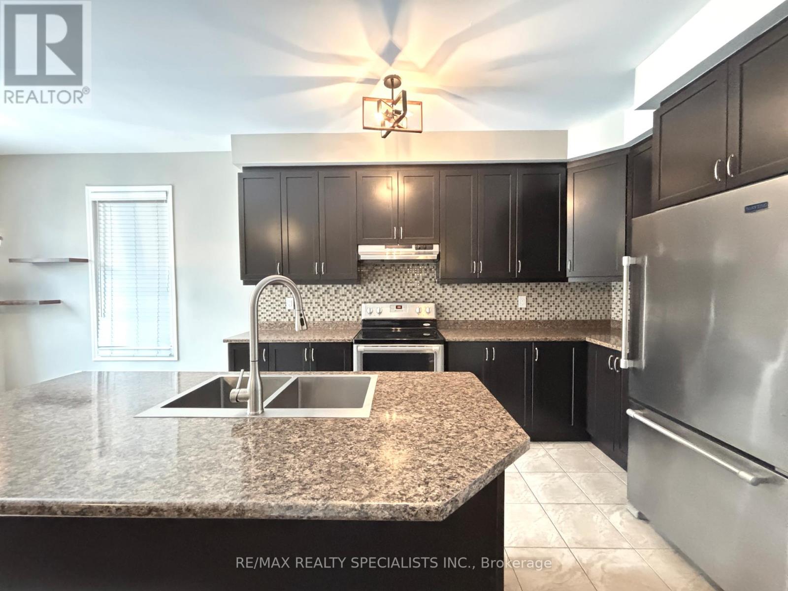 227 Spring Creek Drive, Hamilton, Ontario  L8B 0Y4 - Photo 5 - X13521656