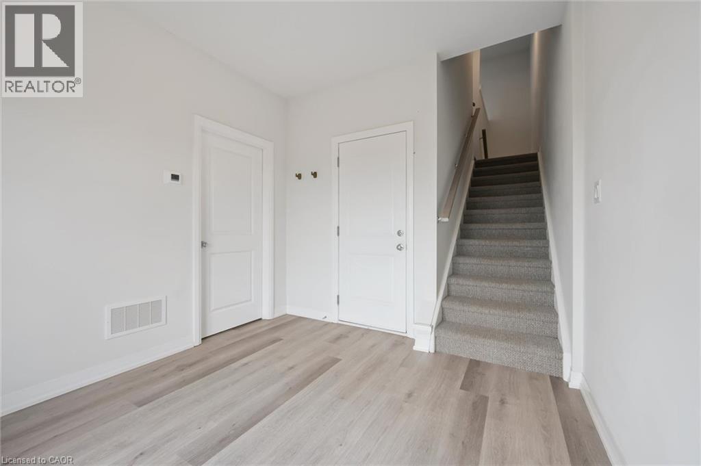 155 Equestrian Way Unit# 88, Cambridge, Ontario  N3E 0E8 - Photo 36 - 40846082