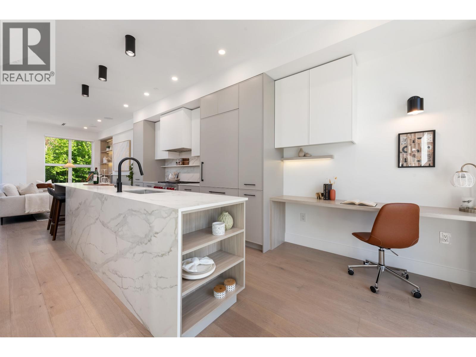 1489 W 52nd Avenue, Vancouver, British Columbia V6P 1H9 - Photo 2 - R3144945