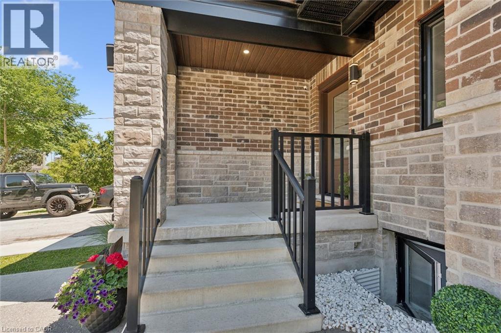 63 Plymouth Road, Kitchener, Ontario  N2G 3G7 - Photo 4 - 40846958