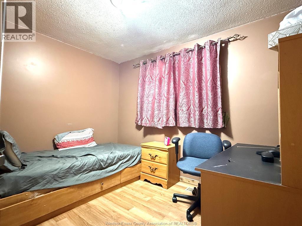 1566 Curry Avenue, Windsor, Ontario  N9B 3P1 - Photo 11 - 26016619