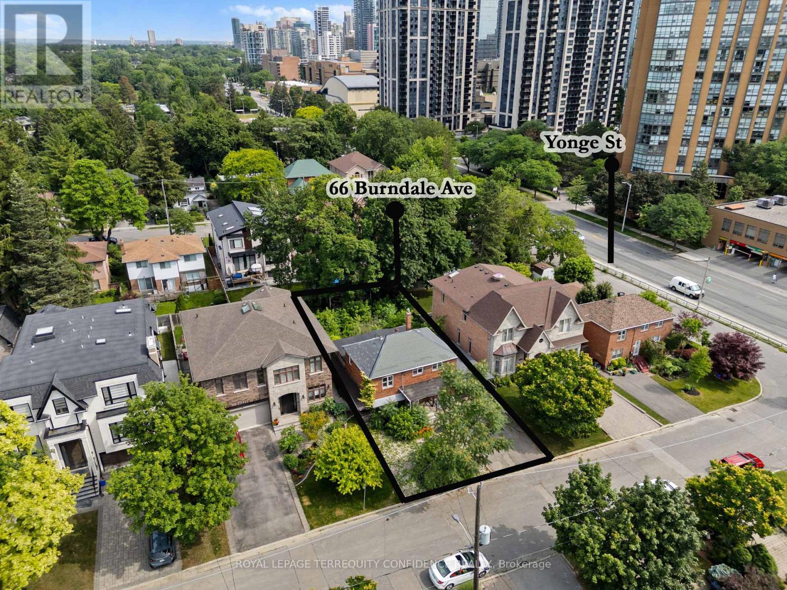 66 Burndale Avenue, Toronto, Ontario  M2N 1S7 - Photo 4 - C13530136
