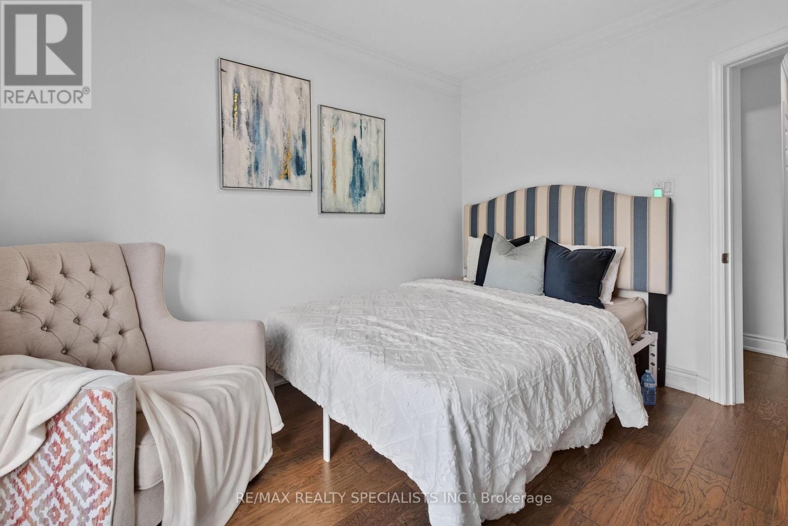 94 Eringate Drive, Toronto, Ontario  M9C 3Z6 - Photo 25 - W13548092