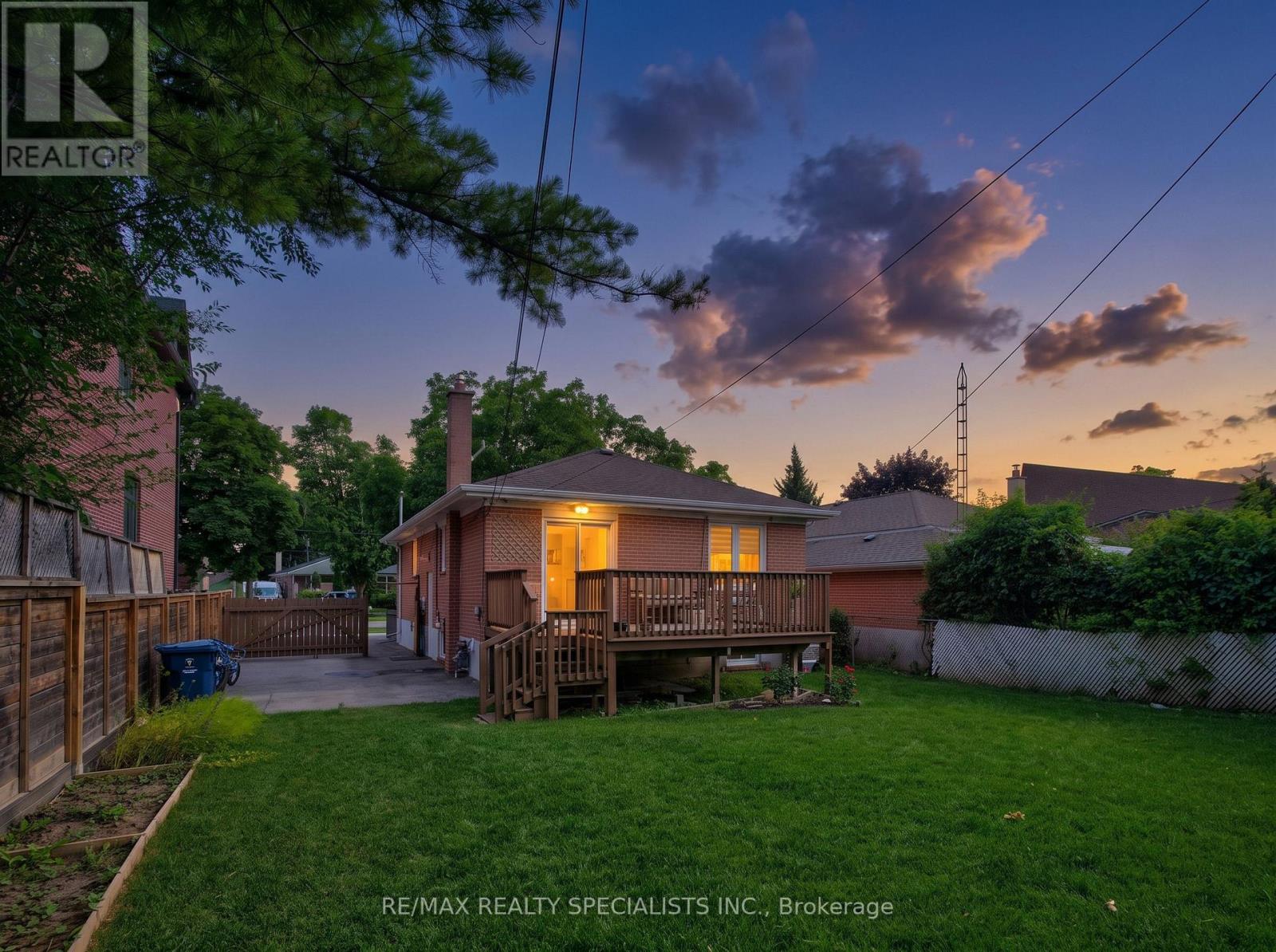 94 Eringate Drive, Toronto, Ontario  M9C 3Z6 - Photo 40 - W13548092