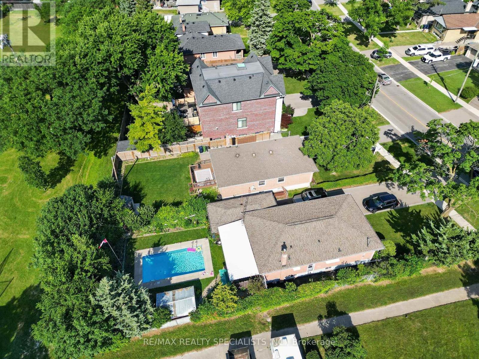 94 Eringate Drive, Toronto, Ontario  M9C 3Z6 - Photo 44 - W13548092