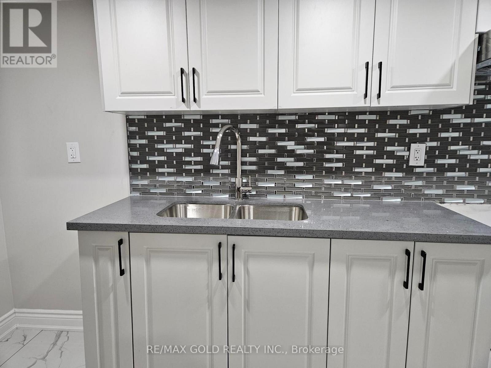 Bsmt - 29 Seastar Road, Brampton, Ontario  L6Y 0P1 - Photo 3 - W13548192