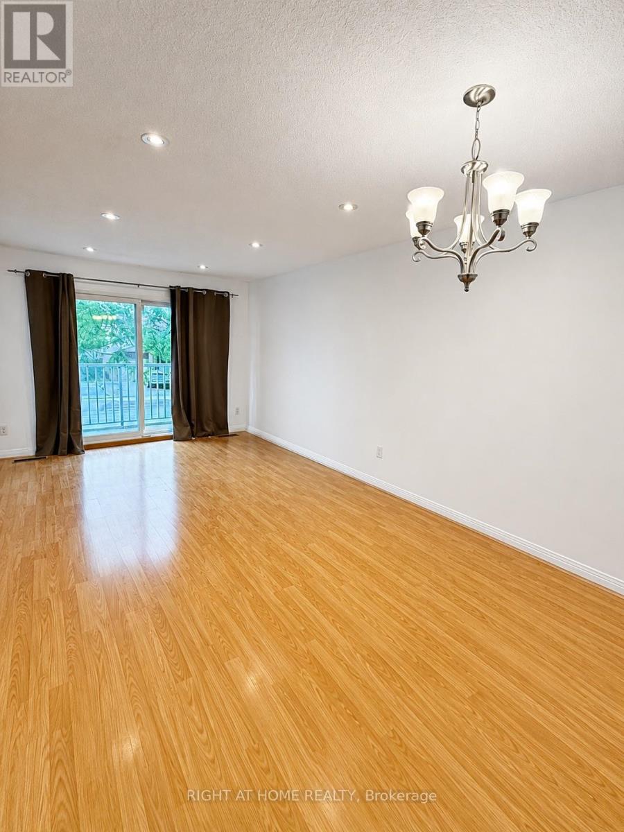 Upper - 7154 Fayette Circle, Mississauga, Ontario  L5N 1Y6 - Photo 4 - W13548212