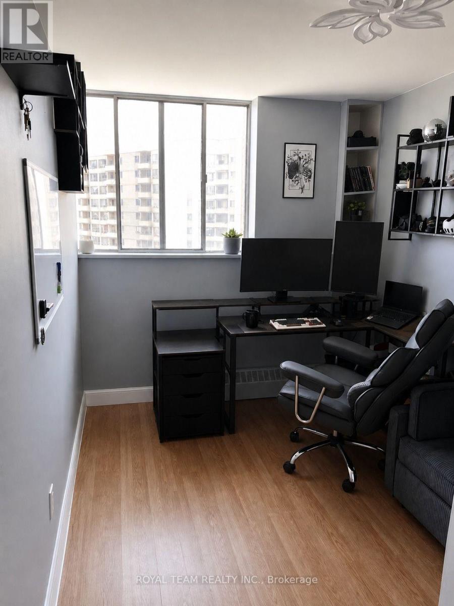 1902 - 330 Dixon Road, Toronto, Ontario  M9R 1S9 - Photo 8 - W13548272