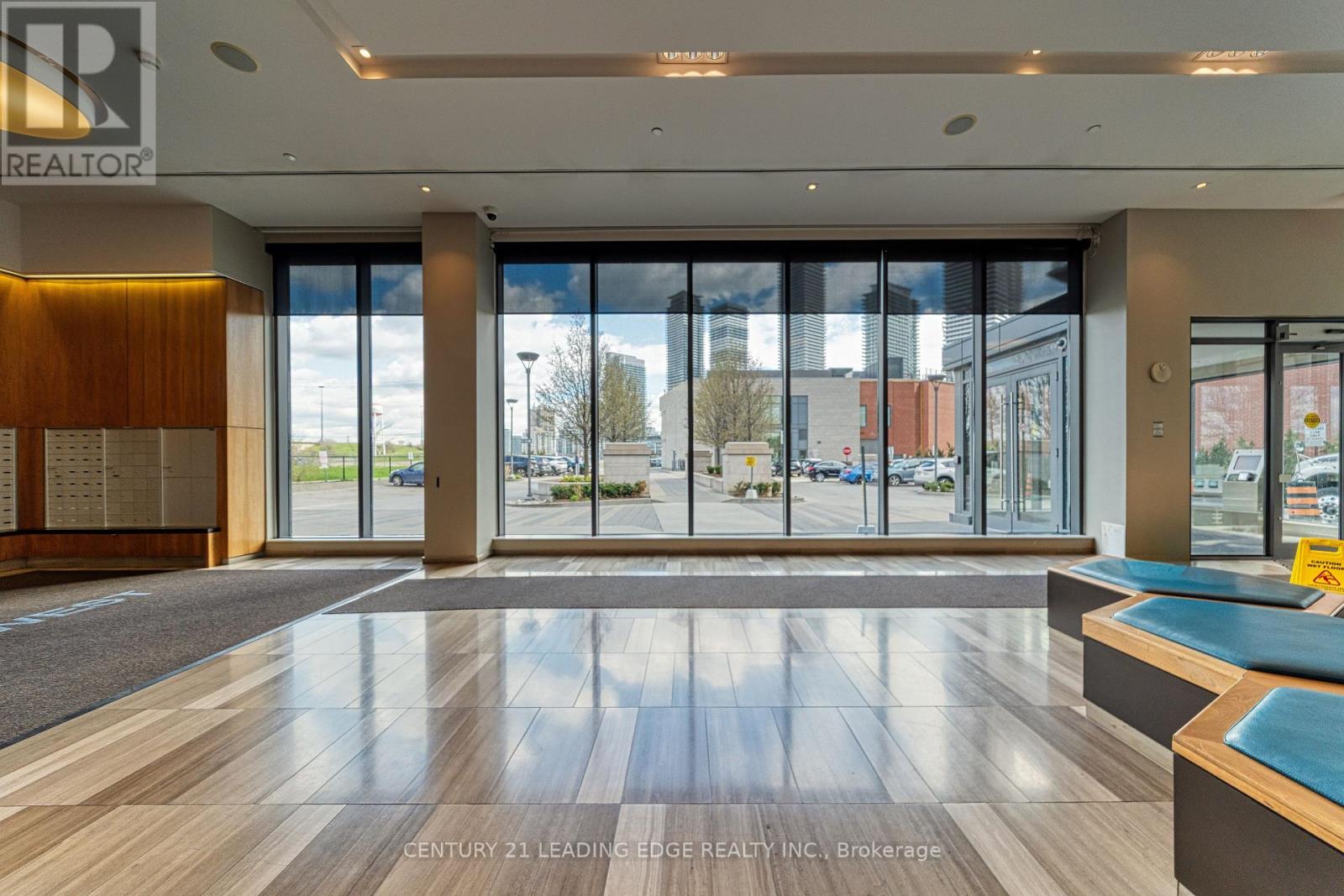 2608 - 36 Park Lawn Road, Toronto, Ontario  M8Y 3H8 - Photo 2 - W13548278