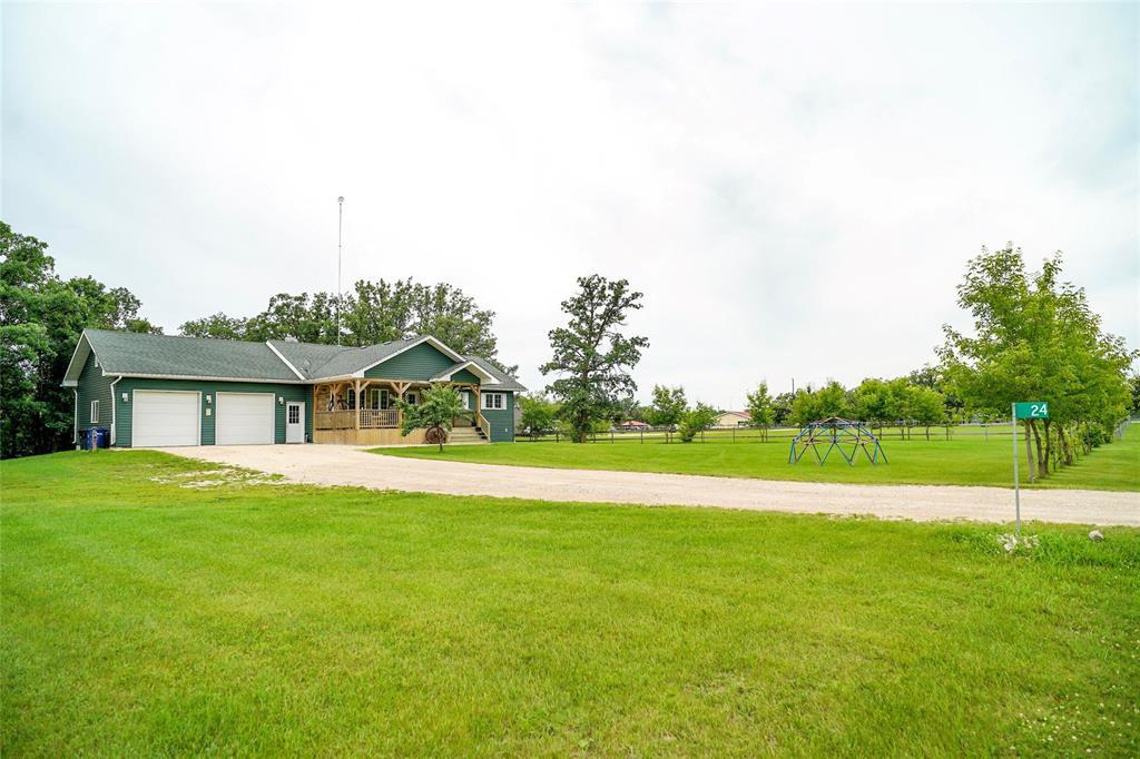 24 South Ridge Drive, Grunthal, Manitoba  R0A 0R0 - Photo 2 - 202616212