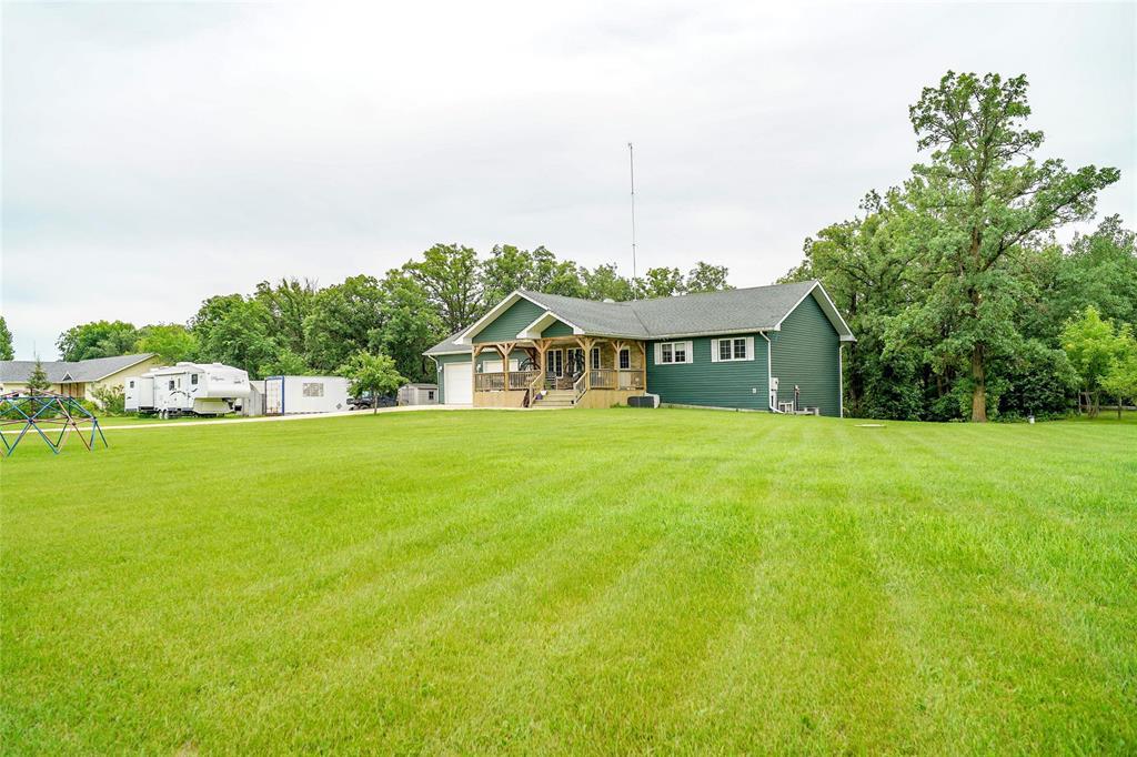 24 South Ridge Drive, Grunthal, Manitoba  R0A 0R0 - Photo 3 - 202616212