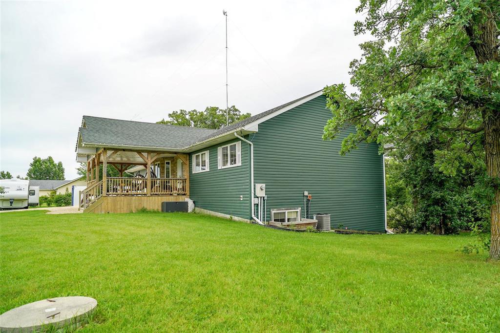 24 South Ridge Drive, Grunthal, Manitoba  R0A 0R0 - Photo 6 - 202616212
