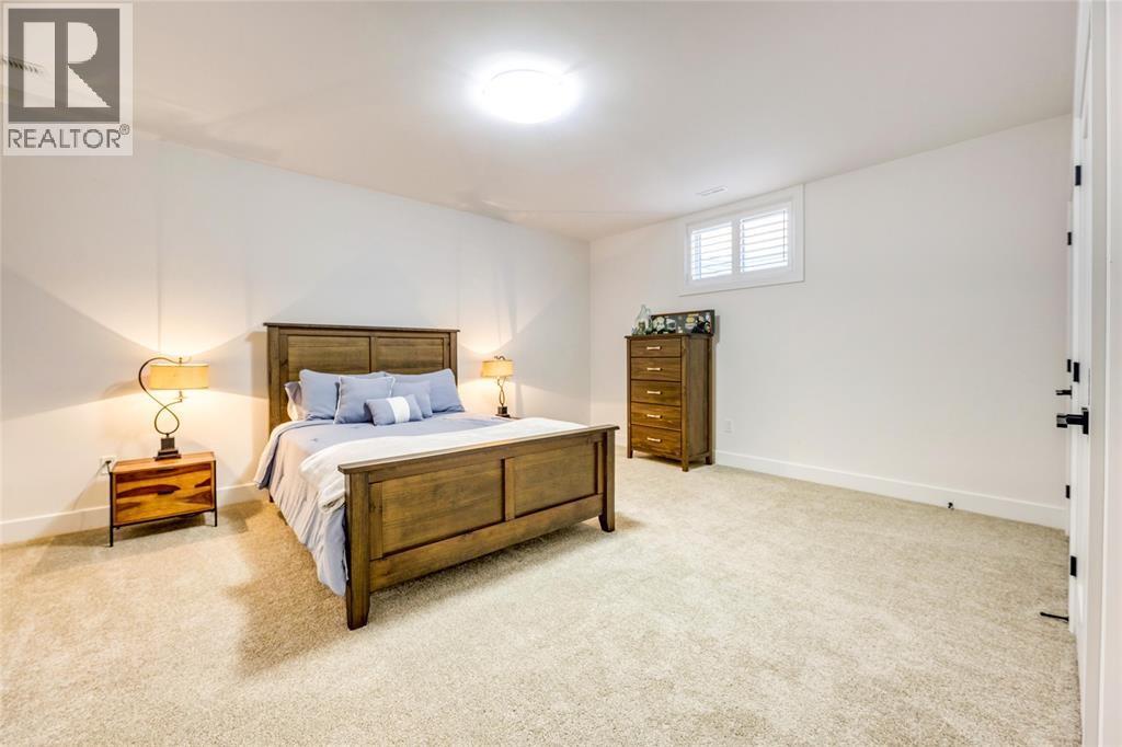 3661 Egremont Road, Plympton-Wyoming, Ontario  N0N 1E0 - Photo 45 - 26016604