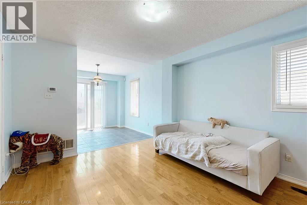 5134 Des Jardines Drive, Burlington, Ontario  L7L 6L7 - Photo 7 - 40847017