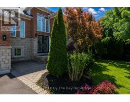 121 ROYAL BEECH DRIVE, Wasaga Beach, Ontario