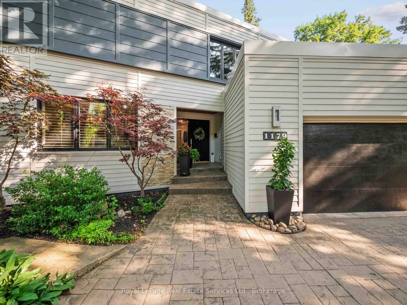 1179 Carey Road, Oakville, Ontario  L6J 2E3 - Photo 3 - W13548392