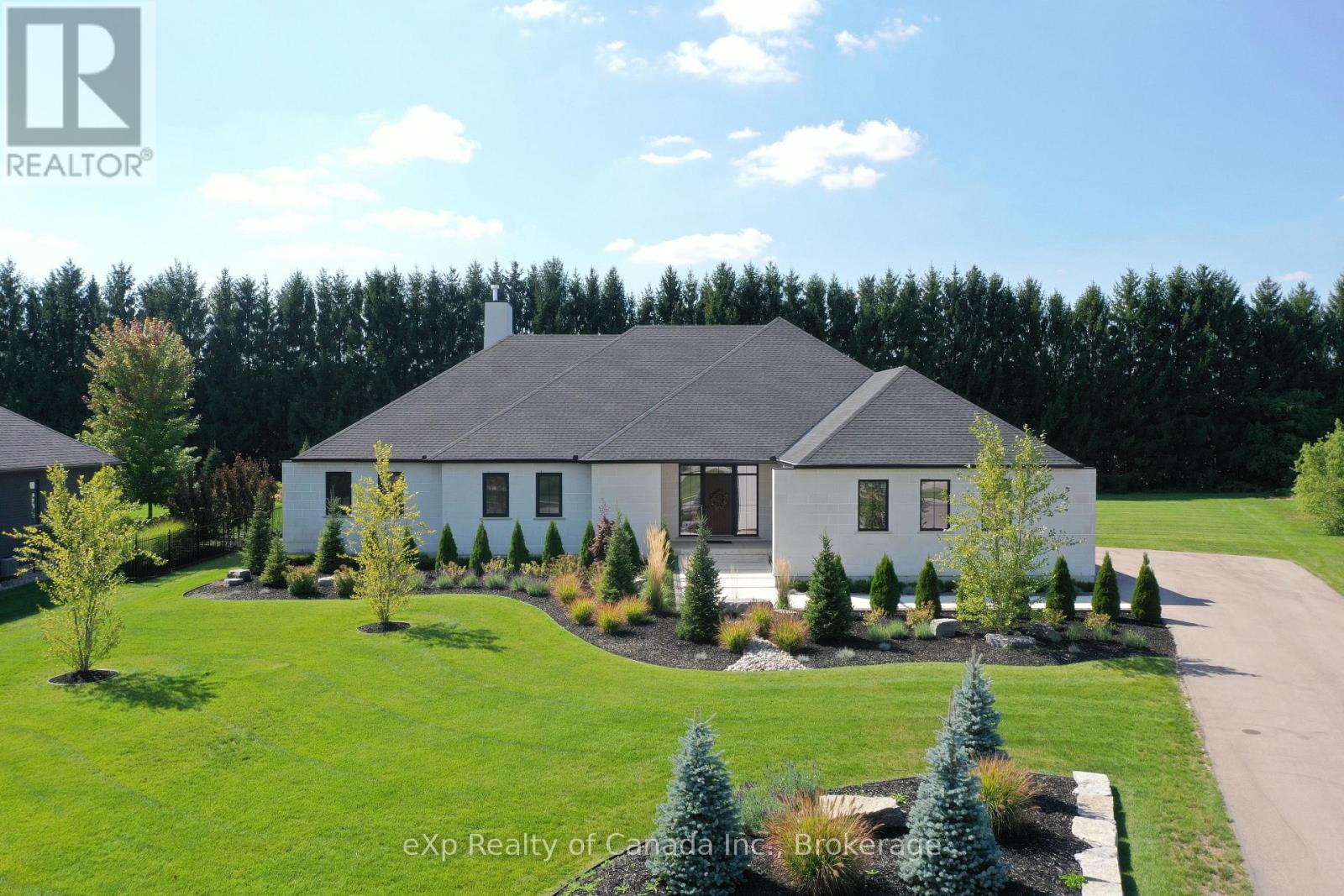 33 August Crescent, Norwich, Ontario  N0J 1R0 - Photo 1 - X13548454