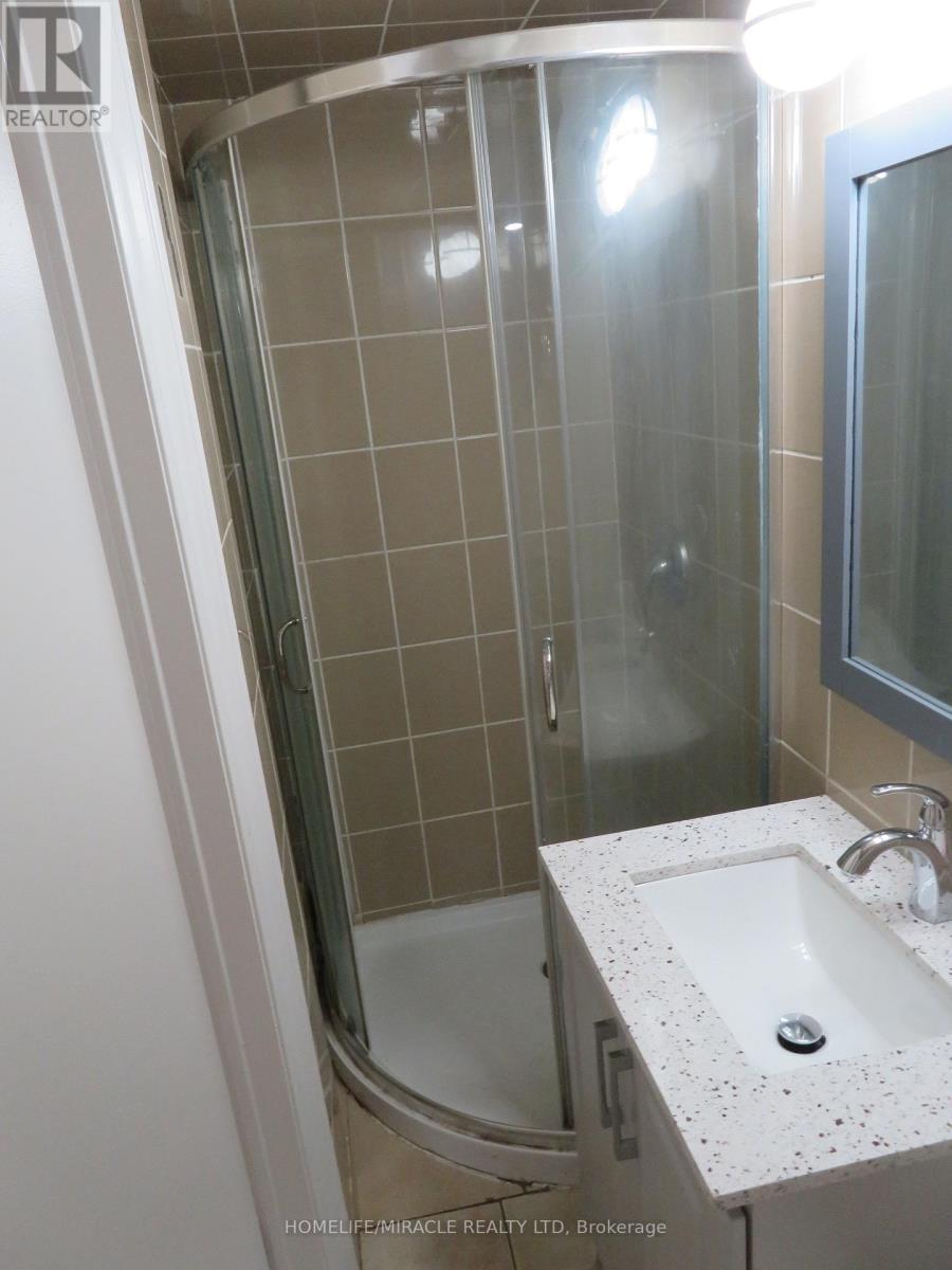 10 Pine Bough Manor, Richmond Hill, Ontario  L4S 1A4 - Photo 15 - N13524598