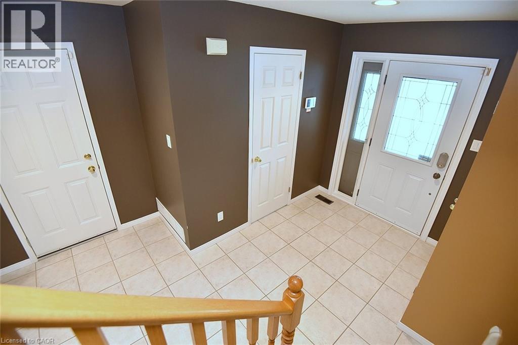 121 Foxborough Drive, Ancaster, Ontario  L9G 4Z1 - Photo 8 - 40845644