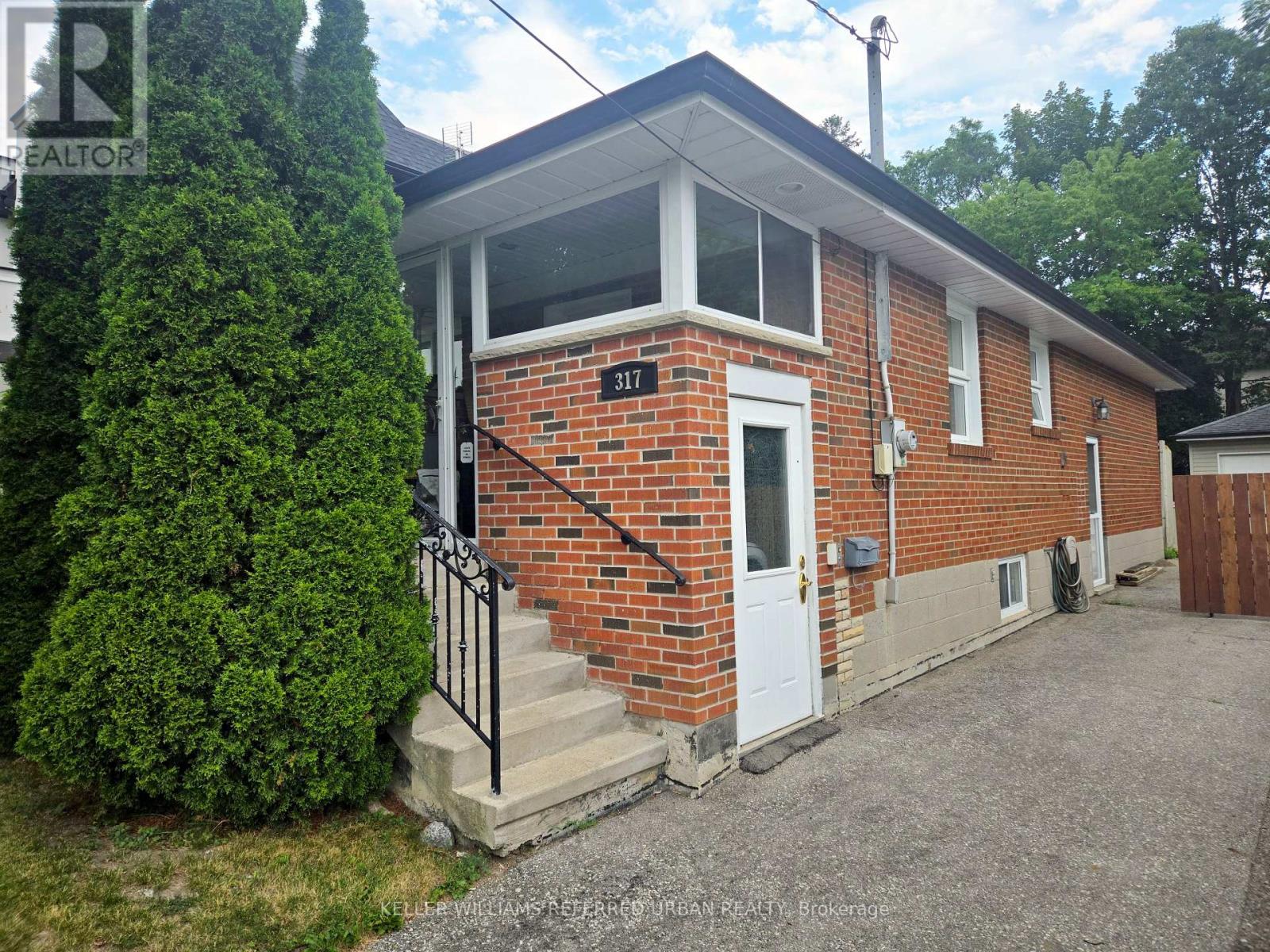 317 Patricia Avenue, Toronto, Ontario  M2R 2M6 - Photo 2 - C13548726