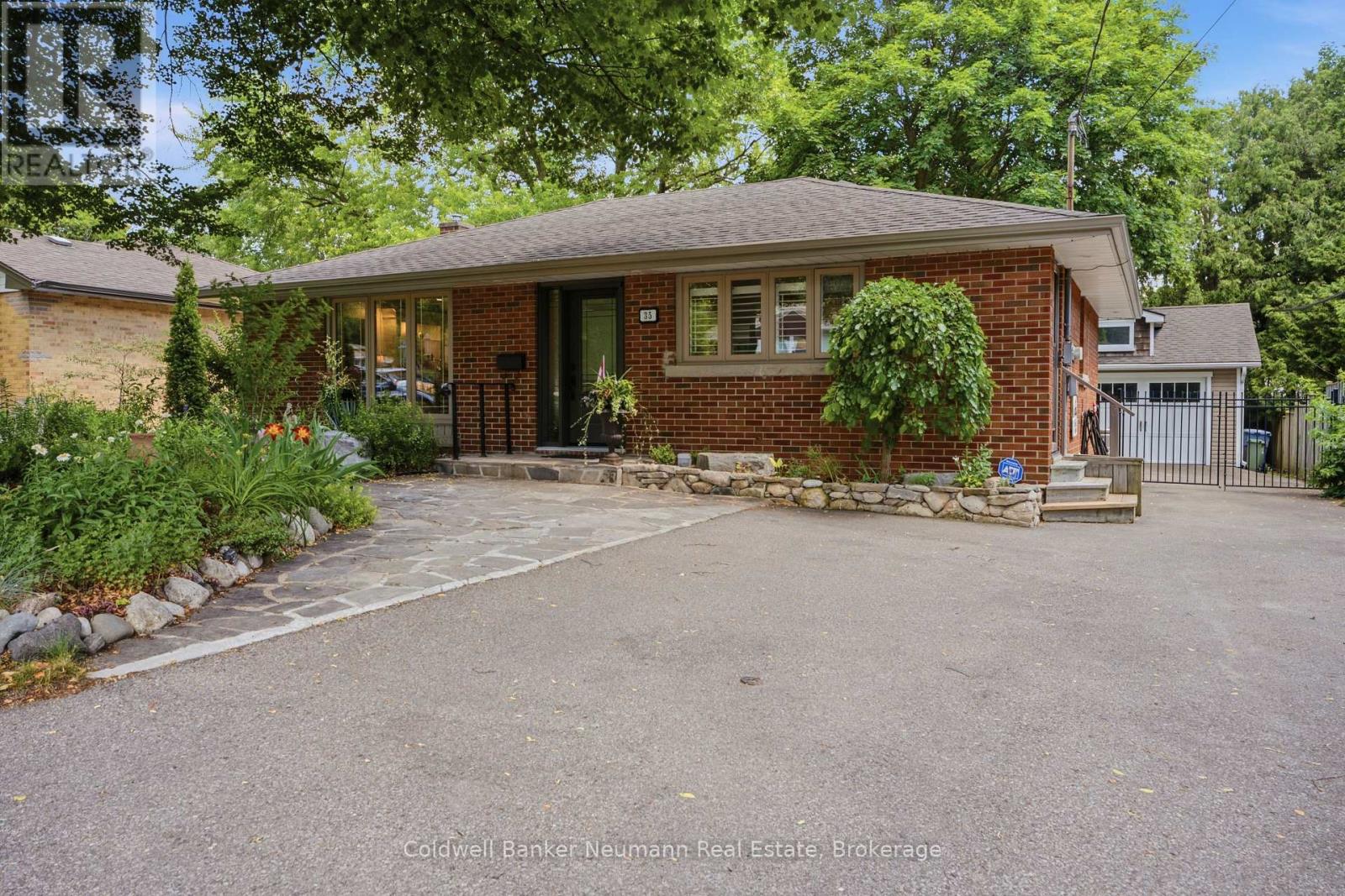 35 GLADSTONE AVENUE, Guelph (Riverside Park)