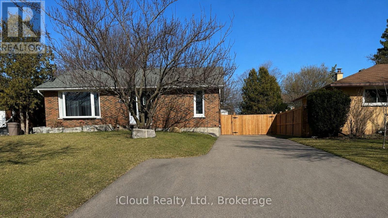 MAIN - 747 GLENFOREST STREET W, Oshawa, Ontario