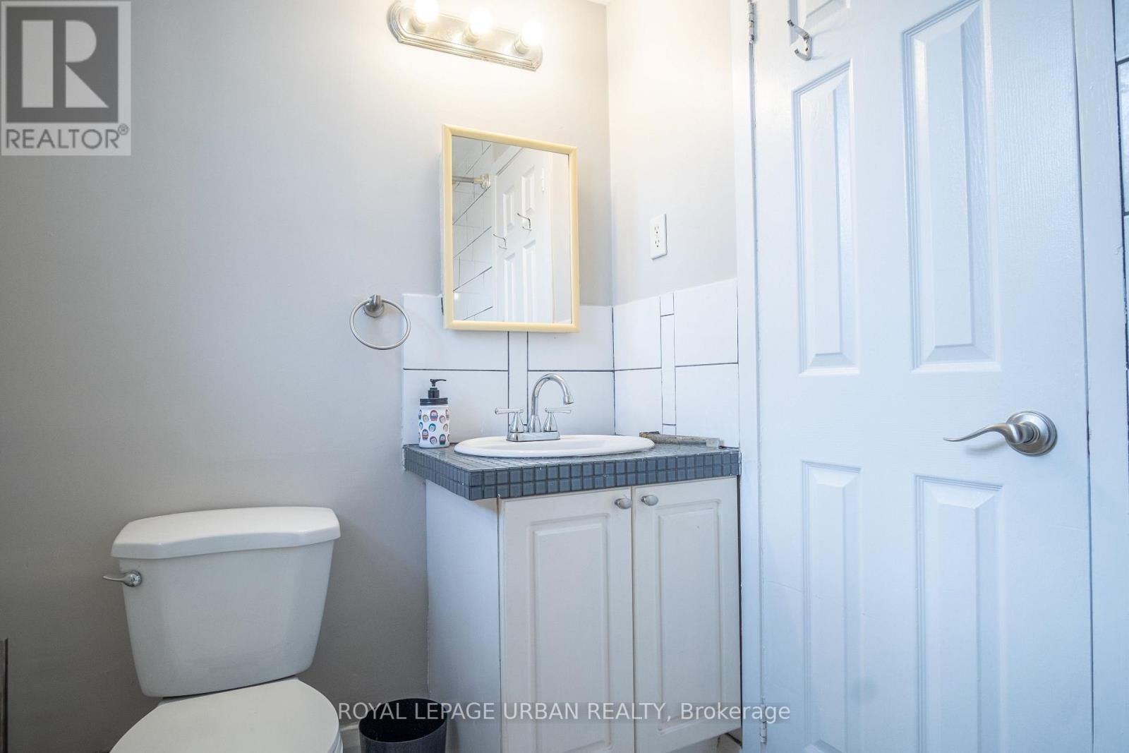 2 - 636 Danforth Avenue, Toronto, Ontario  M4K 1R2 - Photo 16 - E13548584