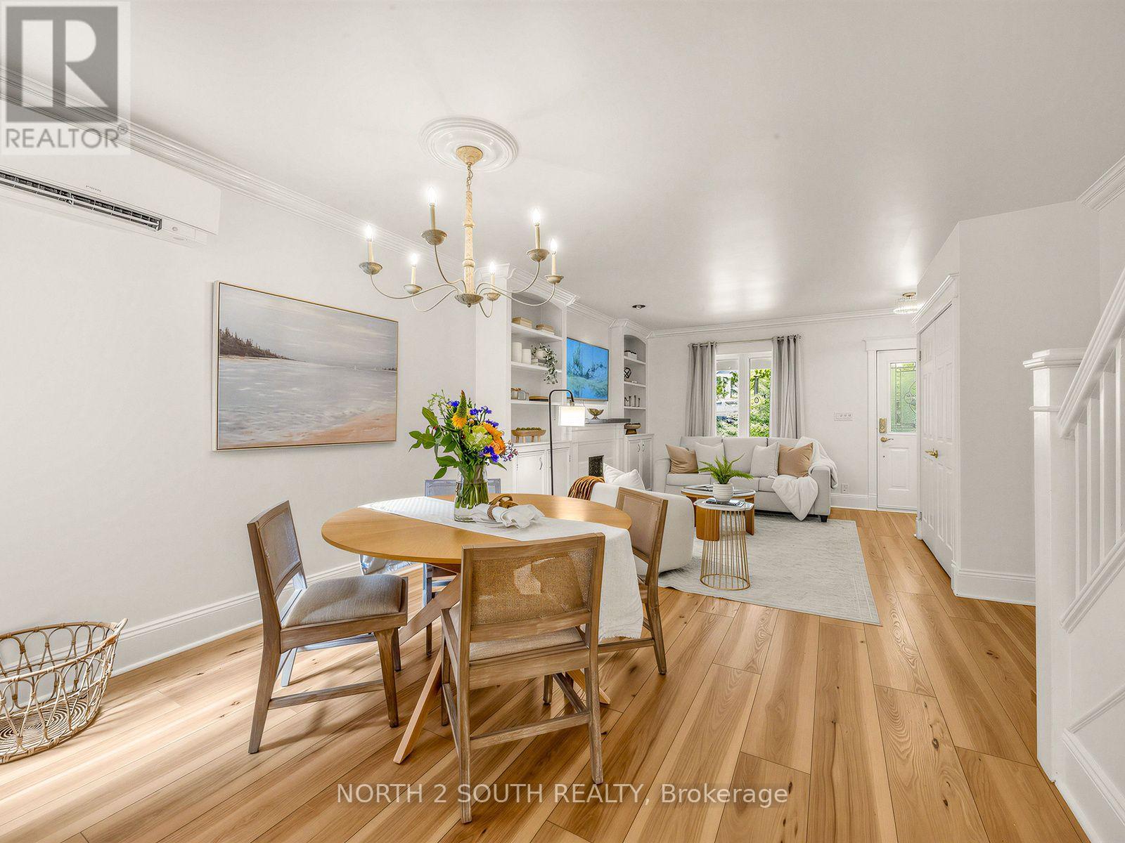 47 Bellefair Avenue, Toronto, Ontario  M4L 3T7 - Photo 12 - E13548692