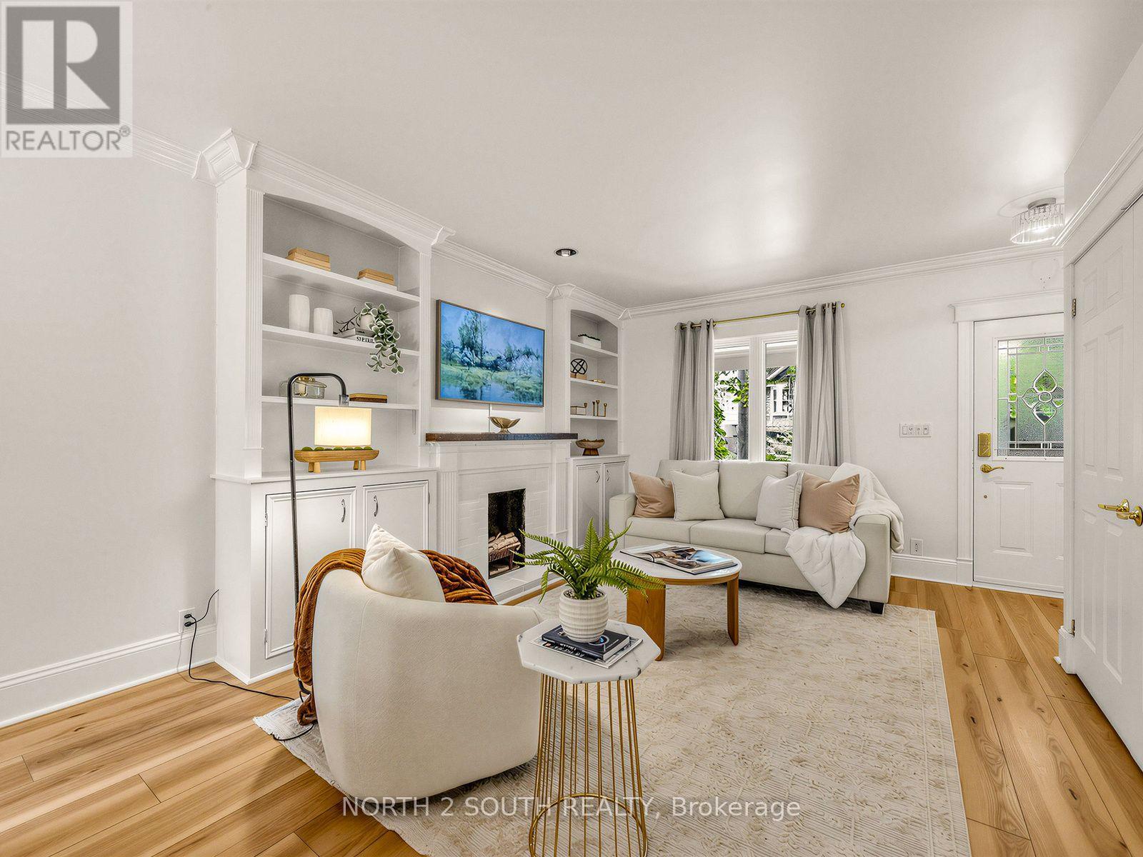 47 Bellefair Avenue, Toronto, Ontario  M4L 3T7 - Photo 13 - E13548692