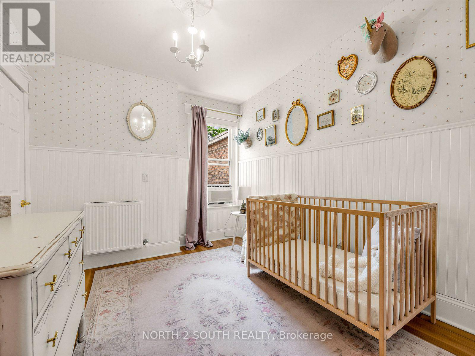 47 Bellefair Avenue, Toronto, Ontario  M4L 3T7 - Photo 31 - E13548692