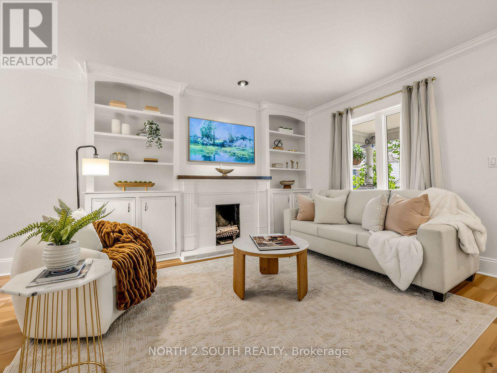 47 Bellefair Avenue, Toronto, Ontario  M4L 3T7 - Photo 6 - E13548692