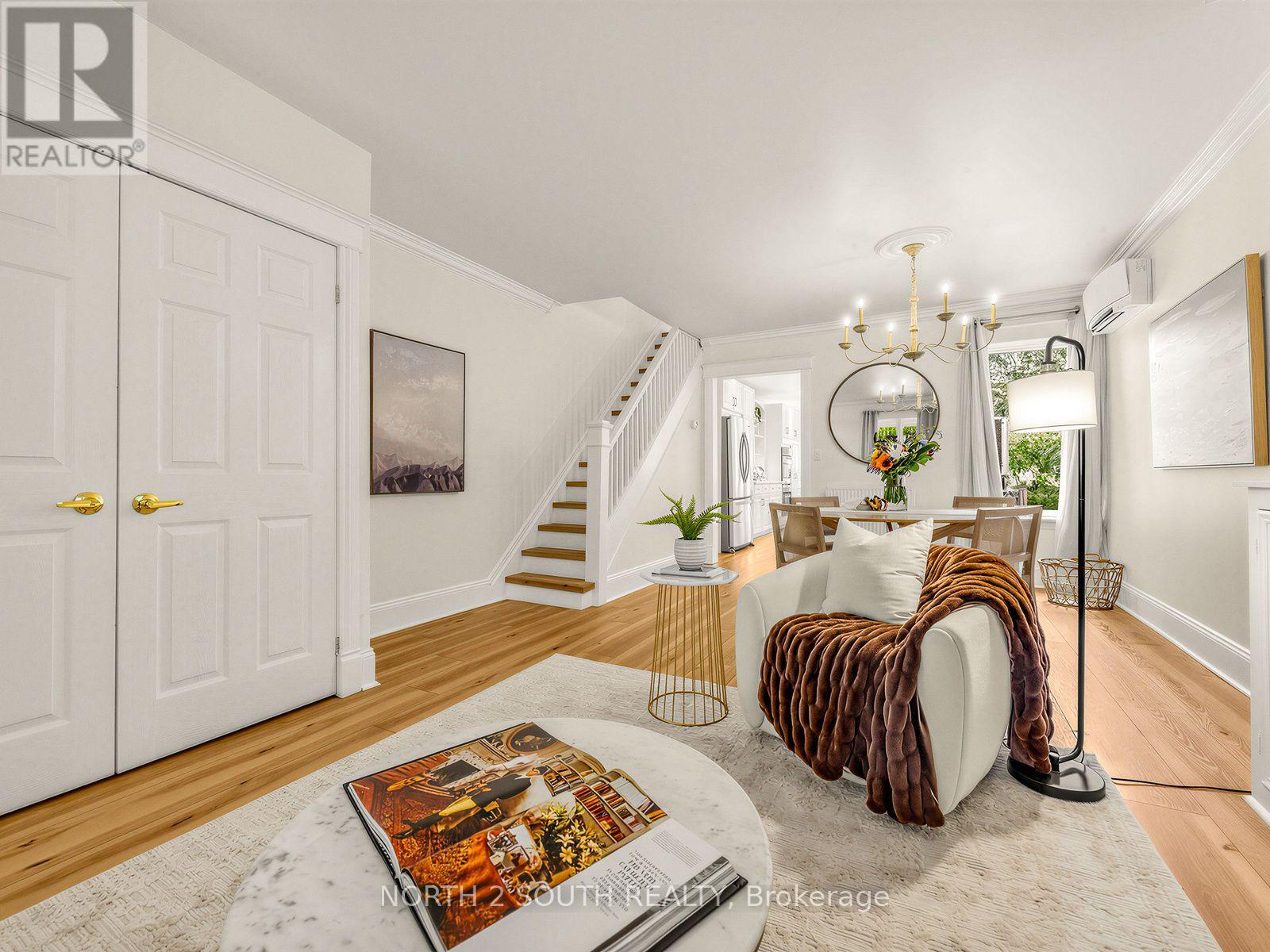 47 Bellefair Avenue, Toronto, Ontario  M4L 3T7 - Photo 9 - E13548692