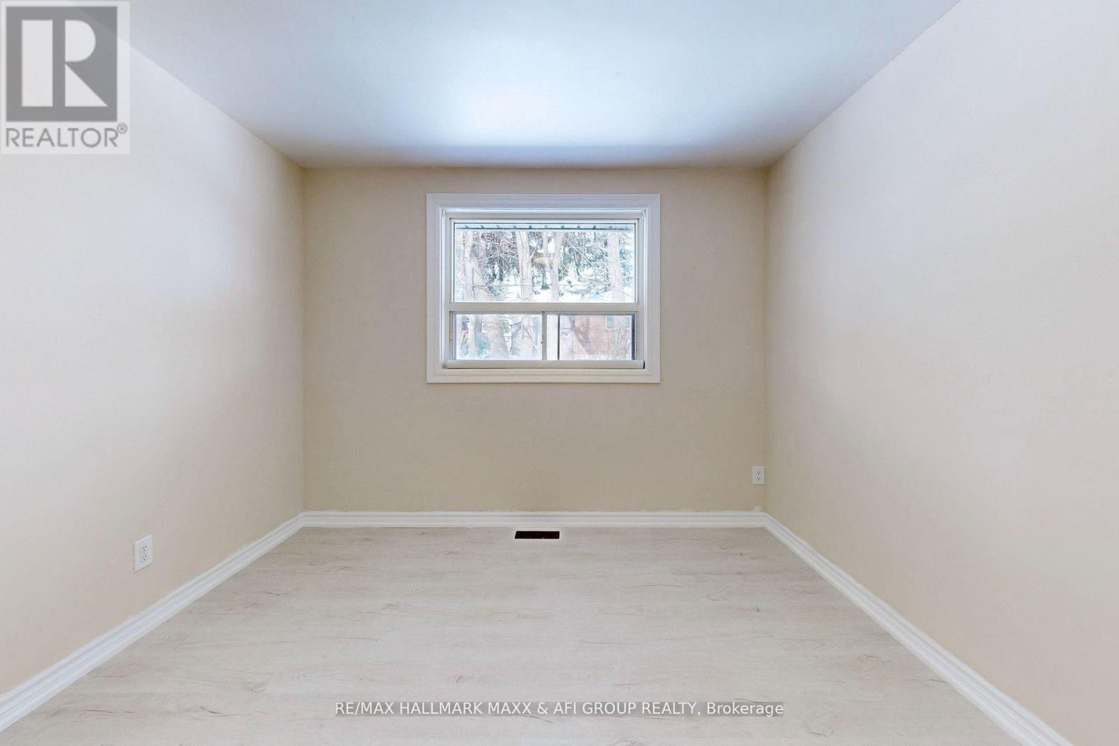Main - 207 Septonne Avenue, Newmarket, Ontario  L3Y 2W5 - Photo 14 - N13548458