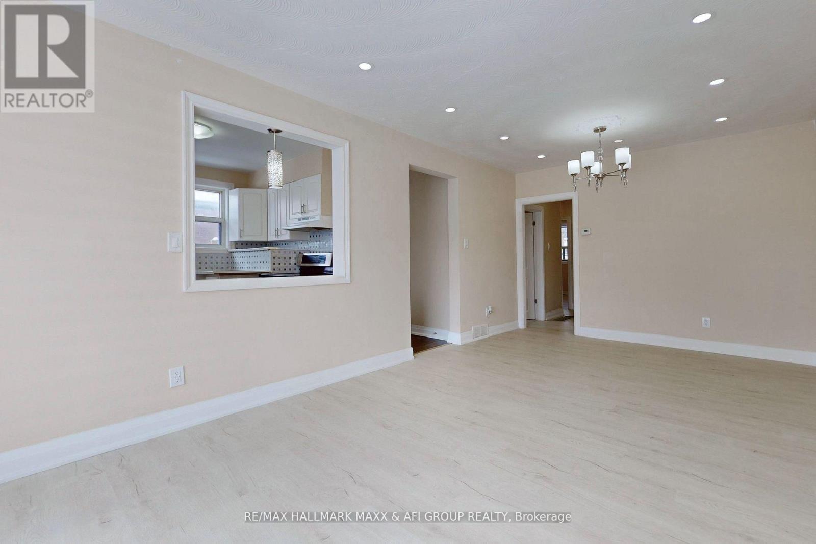 Main - 207 Septonne Avenue, Newmarket, Ontario  L3Y 2W5 - Photo 6 - N13548458