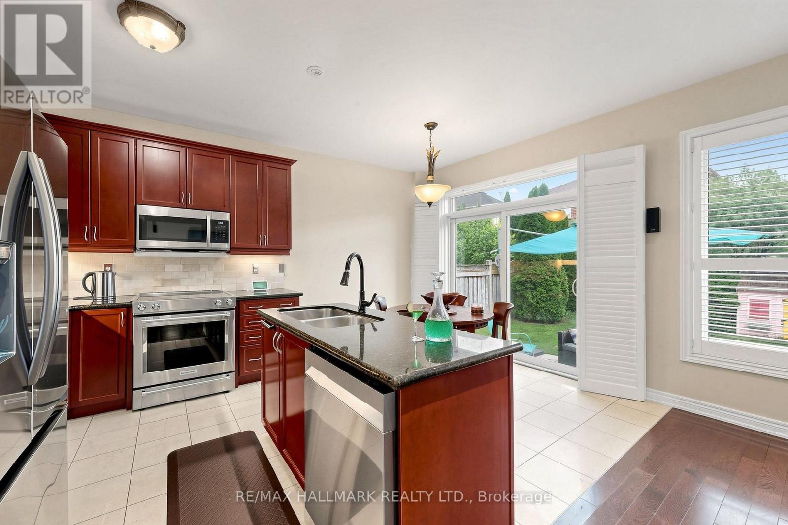 14 Kerr Lane, Aurora, Ontario  L4G 0E5 - Photo 13 - N13548506