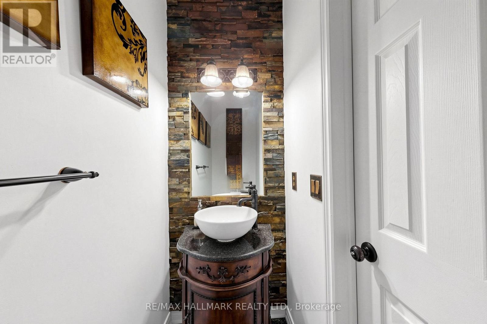 14 Kerr Lane, Aurora, Ontario  L4G 0E5 - Photo 17 - N13548506