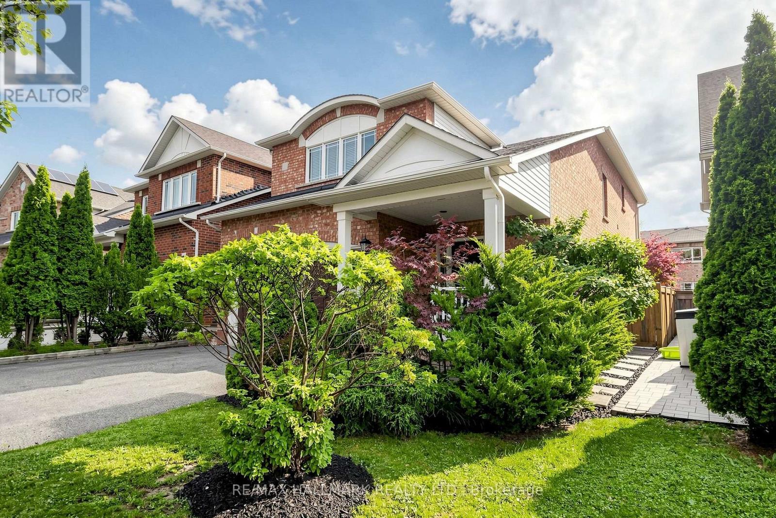 14 Kerr Lane, Aurora, Ontario  L4G 0E5 - Photo 2 - N13548506