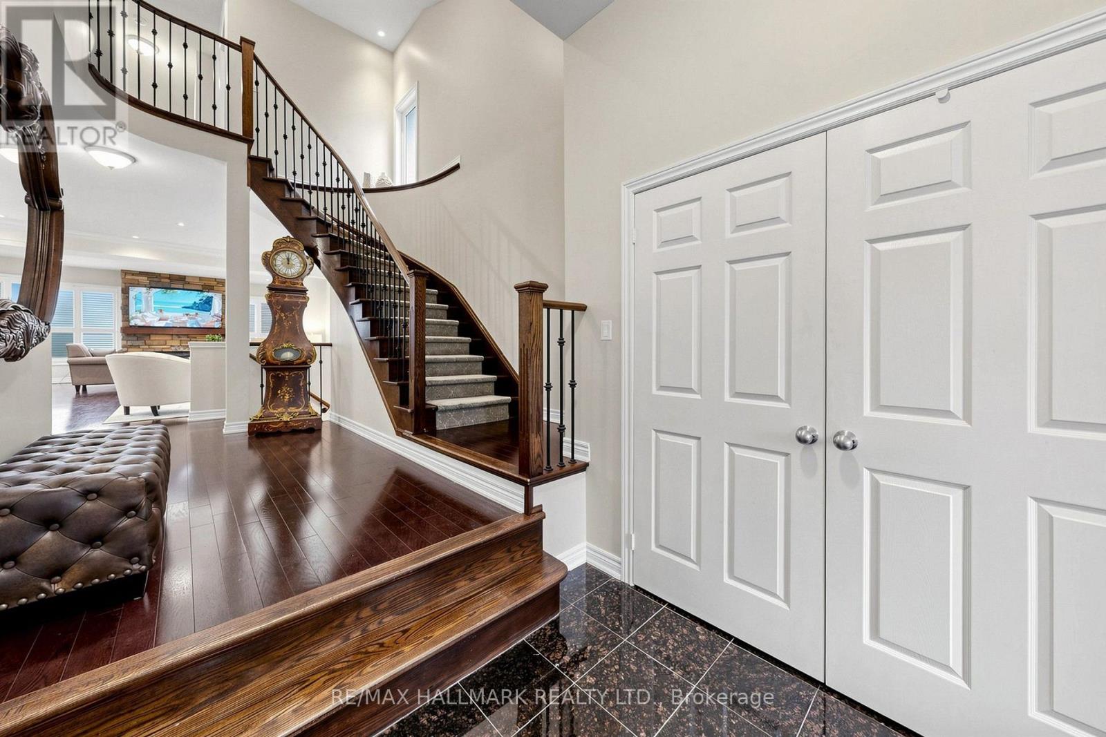 14 Kerr Lane, Aurora, Ontario  L4G 0E5 - Photo 4 - N13548506