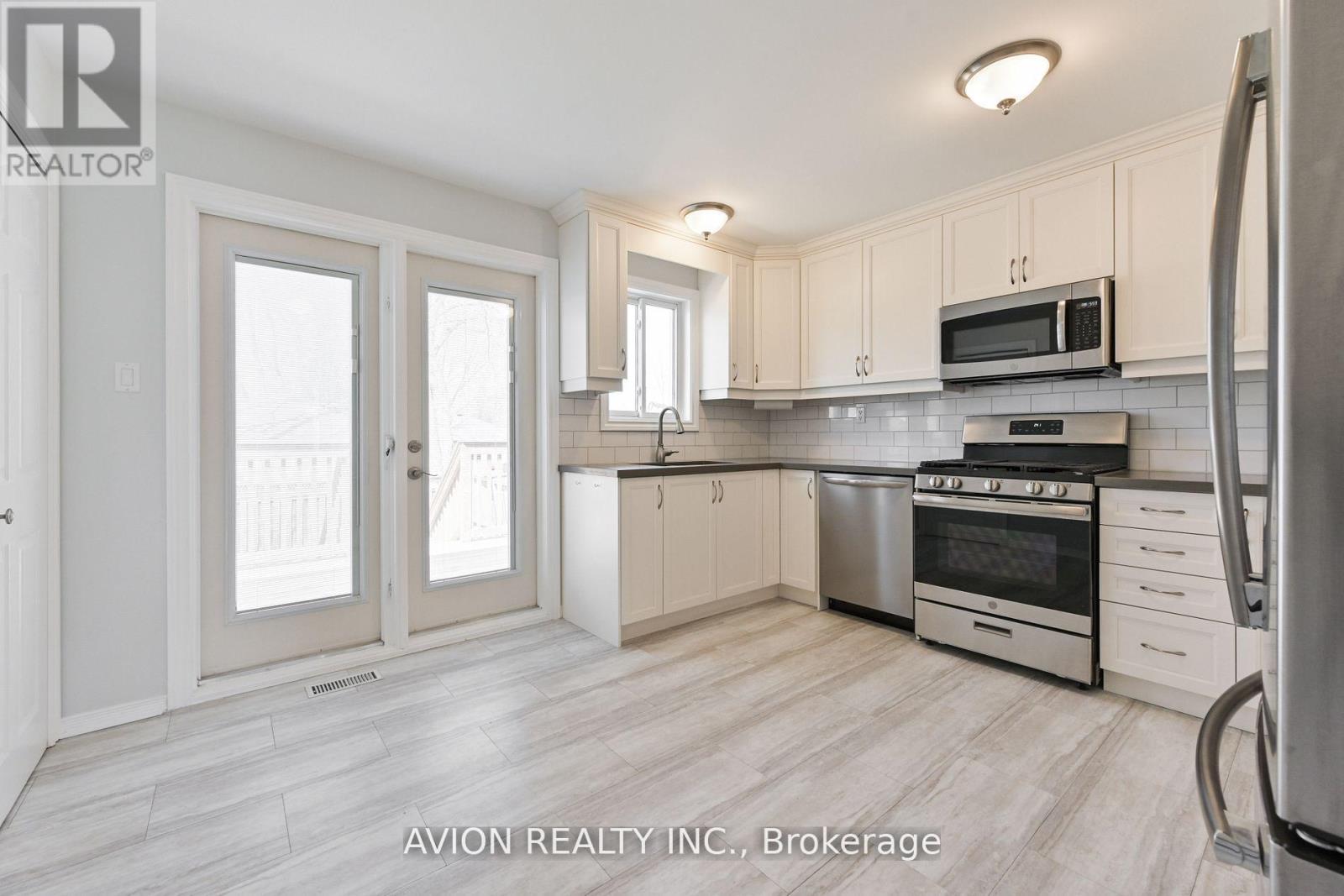 356 Tampa Drive, Georgina, Ontario  L4P 3A4 - Photo 4 - N13548518