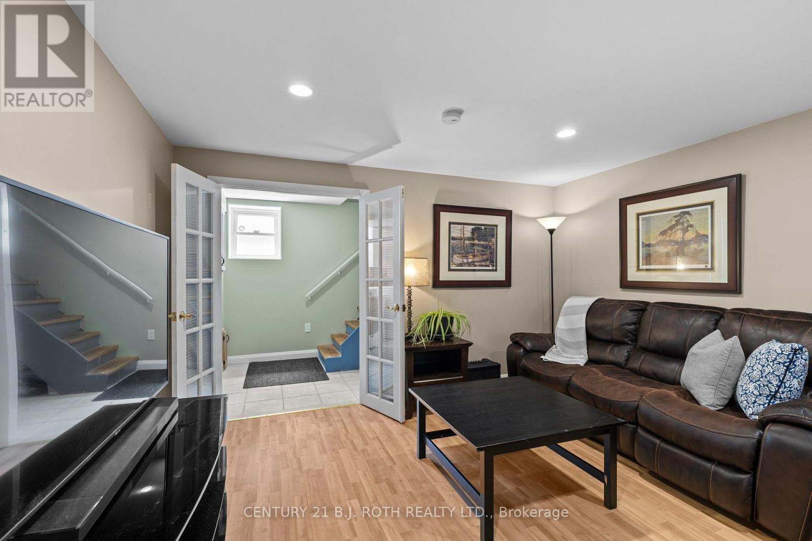 7 Vine Street, Barrie, Ontario  L4N 2B1 - Photo 19 - S13548390