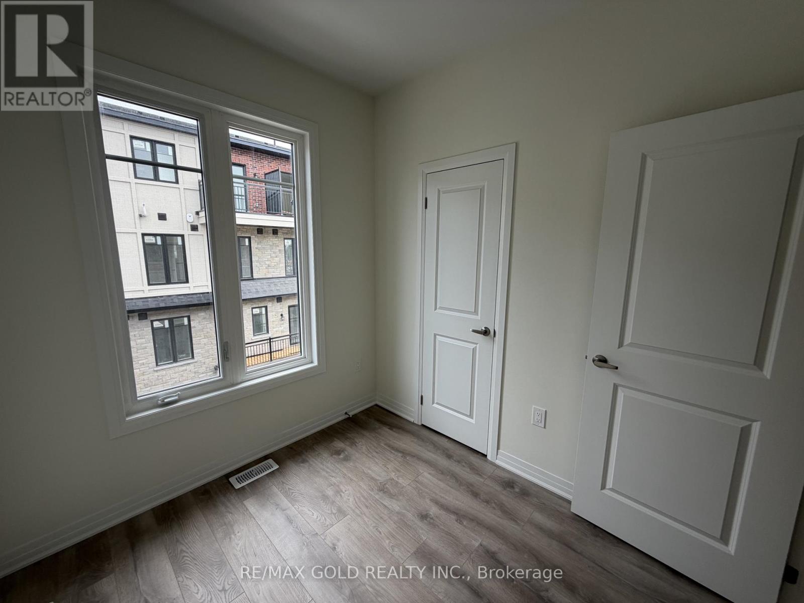 702 Royal Front Street, Mississauga, Ontario L4Y 0C8 - Photo 15 - W13548340