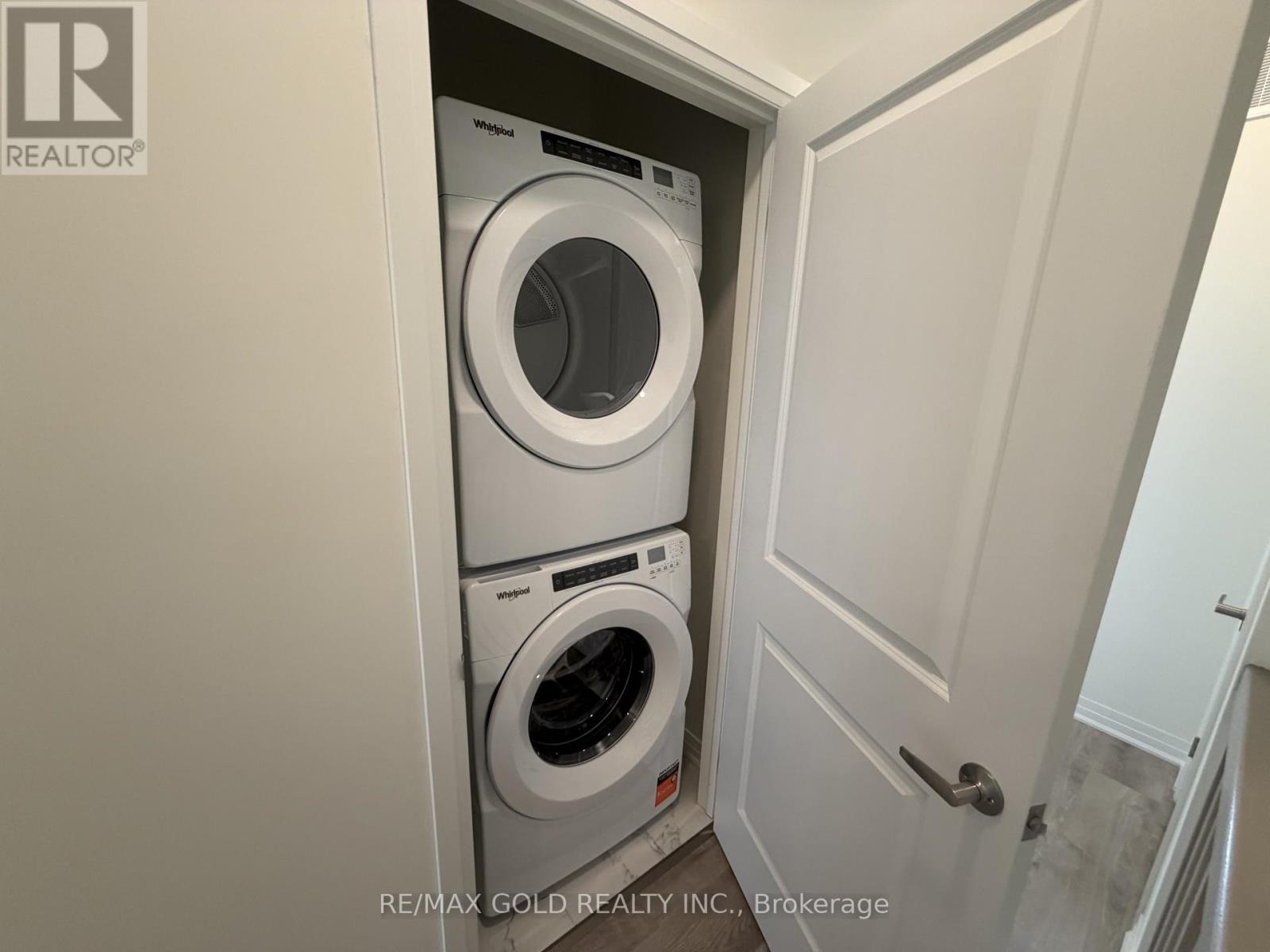 702 Royal Front Street, Mississauga, Ontario L4Y 0C8 - Photo 19 - W13548340