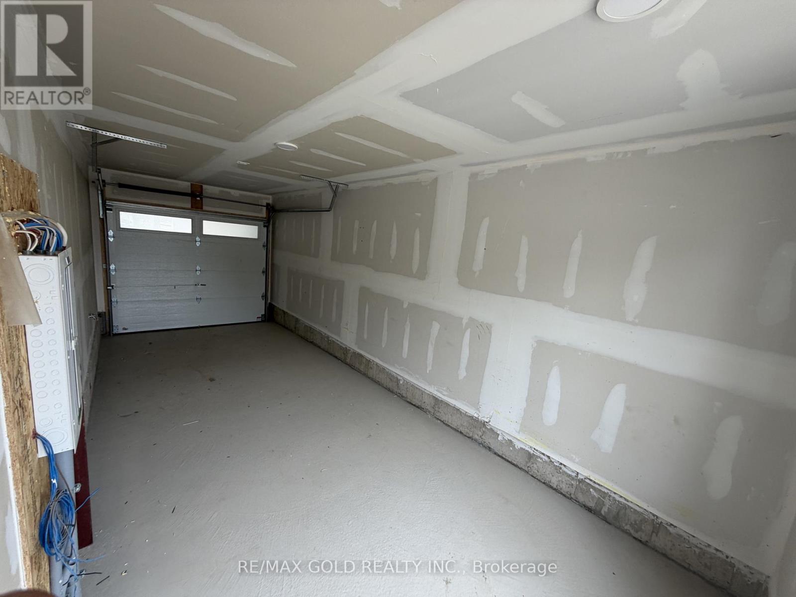 702 Royal Front Street, Mississauga, Ontario L4Y 0C8 - Photo 7 - W13548340