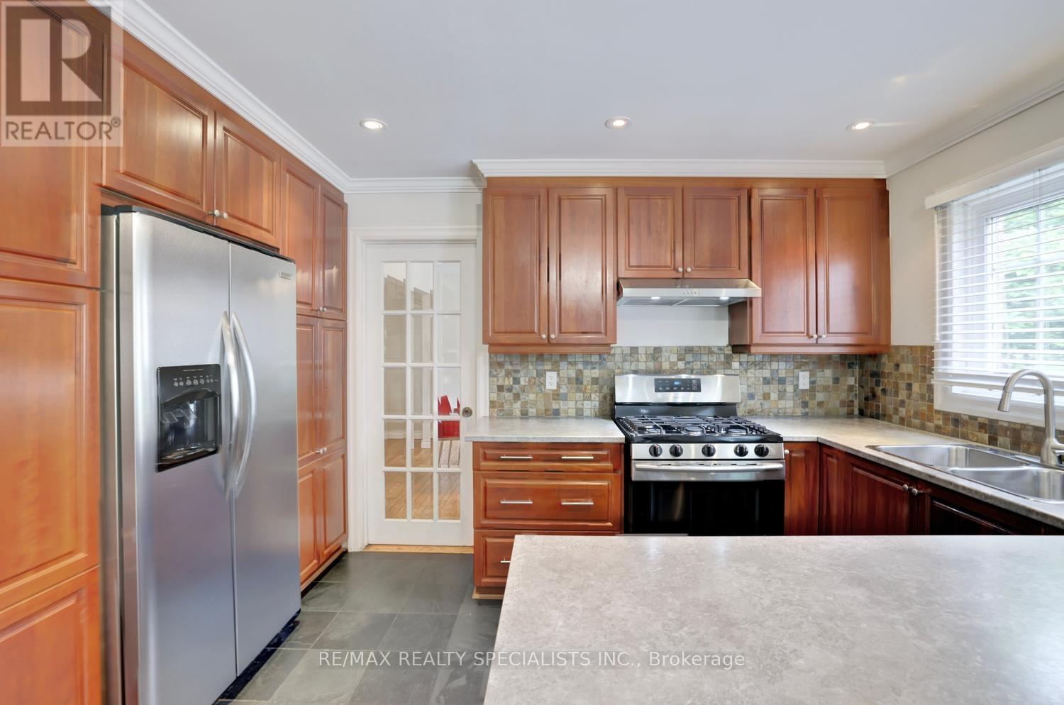 2510 Maid Marian Place, Mississauga, Ontario  L5K 2L9 - Photo 13 - W13548446