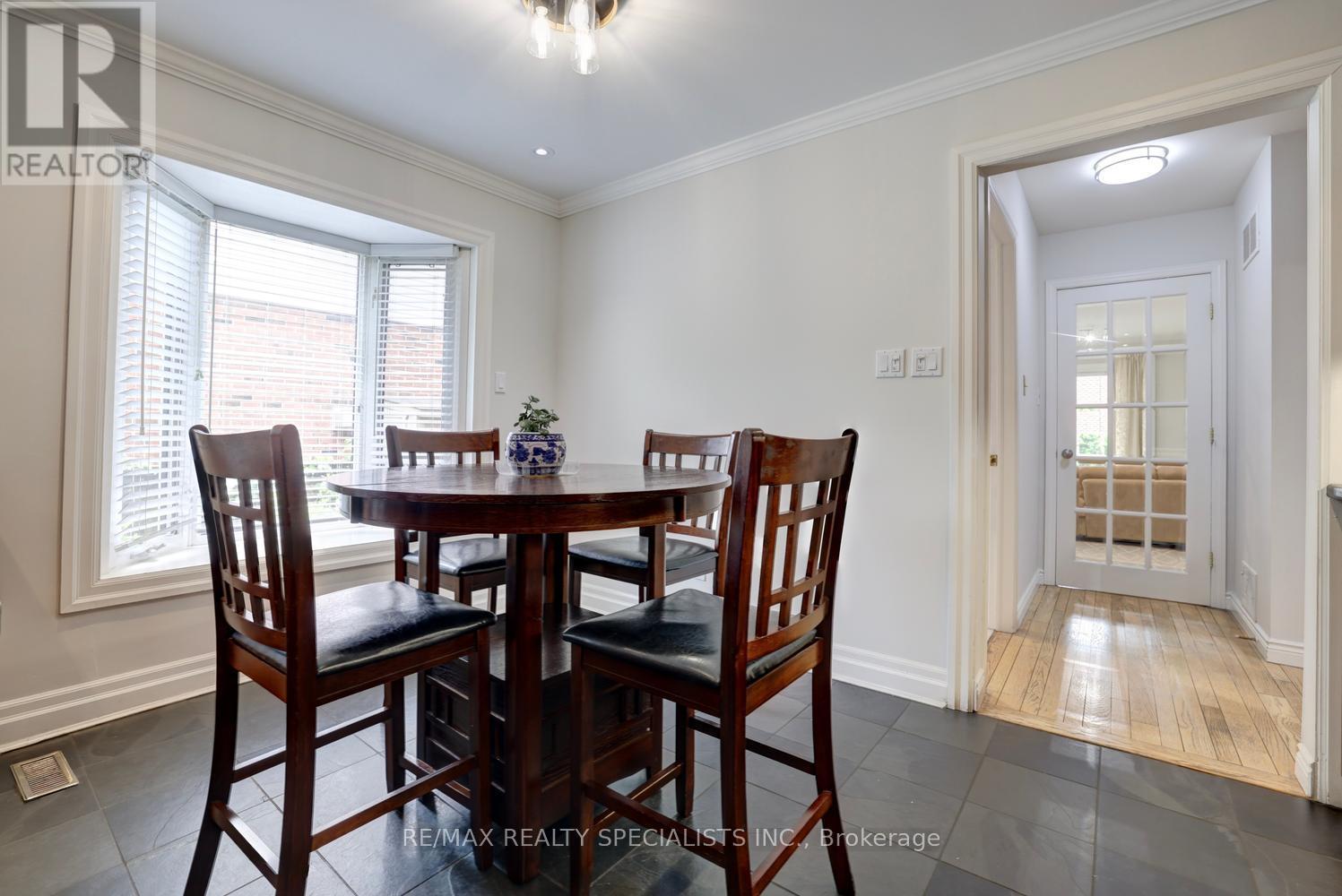 2510 Maid Marian Place, Mississauga, Ontario  L5K 2L9 - Photo 16 - W13548446